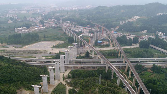 國家重點工程蒙華鐵路加緊施工