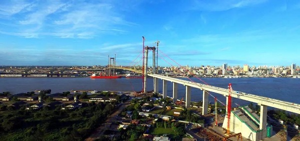 中交集團建設的莫桑比克馬普托大橋南主塔南引橋