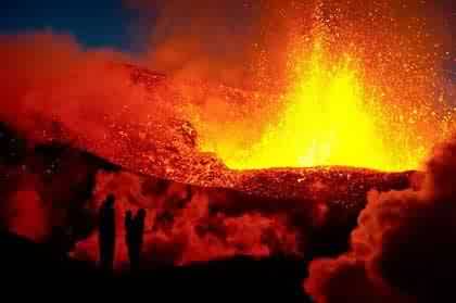 冰岛火山爆发欧洲多国禁飞时间延长1天 (10)--